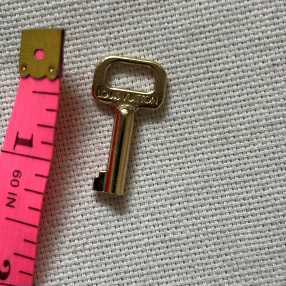 Louis Vuitton S Lock Key for Monceau / Spring Street /Dragonne Shiny Gold - Picture 3 of 5